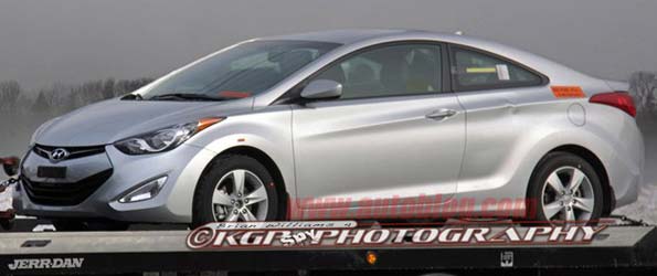 The new twodoor Hyundai Elantra coupe will debut at the 2012 Chicago Auto 