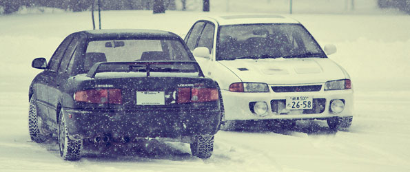 2 x JDM Lancer Evo 1 in the snow